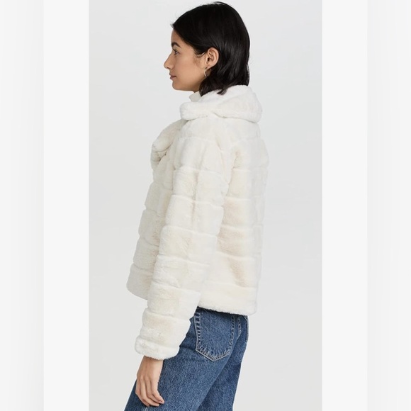 💖 Blank NYC KIDS Faux Fur Jacket | Trendy White Winter Coat - Picture 6 of 12